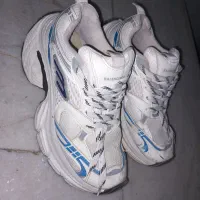 کتونی بالنسیاگا