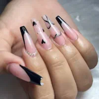 آموزشگاه فن حرفه‌ای آموزش کاشت ناخن حرفه‌ای