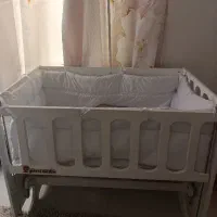 تخت،گهواره کنار مادر