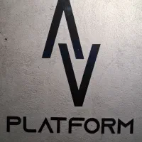 باریستا و سالن دار