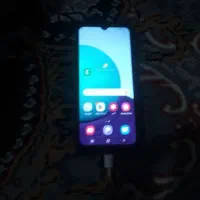 گوشیa02سبت شده کارتون نداره