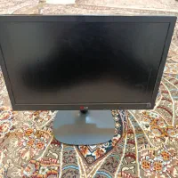 مانیتور LG حدود ۲۰ اینچ ، بسیار تمیز و کم کارکرده