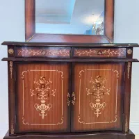 آئینه و کنسول