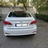 هیوندای i40