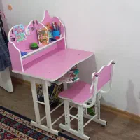 میز تحریر سالم و تمیز