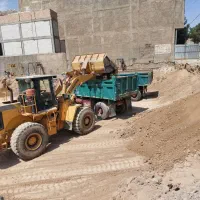 خاکبرداری گودبرداری تخریب با لودر و ماشین