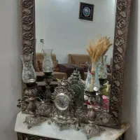 آینه و شمعدان و ساعت