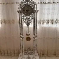 ساعت ایستاده طلایی