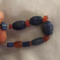 یک بندمهره عتیقه ویک توموی مفرغ|بدلیجات|جیرفت, |دیوار