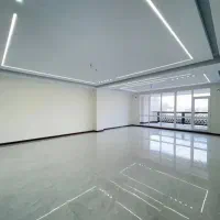 160متر+25مترحیاط اختصاصی/سازنده مطرح