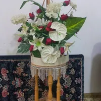 پایه تلفن و گل زیبا