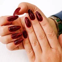 کاشت و ترمیم ناخن