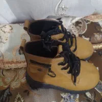 سلام خسته نباشی یه جفت نیم پوت بچه گانه