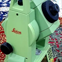 دوربین TC702 لایکا ژالن منشور سه پایه نقشه برداری