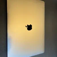 Macbook pro 2022 m2