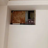 کولر گازی پشت پنجرهای