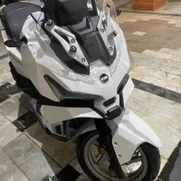 موتور سیکلت adv175