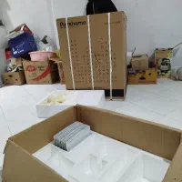 تعداد زیادی کارتن