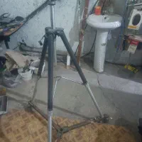 سه پایه دوربین