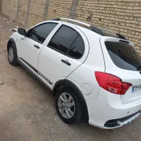 کوییک R سفید مشکی مدل 1400 با رنگ شرکتی