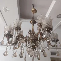 دو عدد لوستر و دو عدد شمعدونی و دو تا دیوار کوب