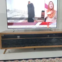 میز تلویزیون در حد نو