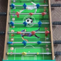 میز تحریر و فوتبال دستی