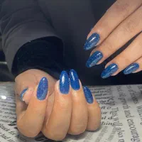 خدمات ناخن و مژه