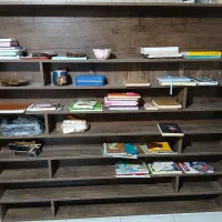 قفسه کتابخانه ای چوبی