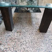 میز وسط شیشه ای