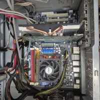 کیس کامل سالم AMD چهار هسته‌ای مناسب کارهای سبک