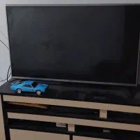 تلوزیون۴۲ اینچ الجی+میز تلوزیون