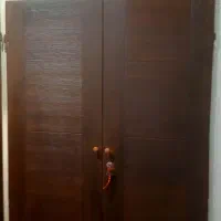 درب چوبی کمد دیواری سالم