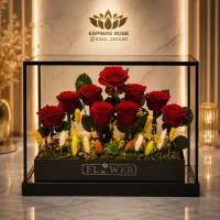 فلاور باکس شیشه ای گل رز جاودان دسته گل جاویدان