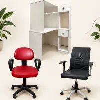 ۲ عدد میز چوبی و صندلی