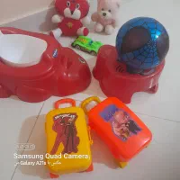 لباس و‌اسباب بازی وسایل بچه