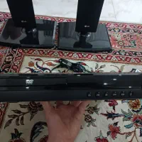 یک دستگاه دی‌وی‌دی ال جی فلش خور