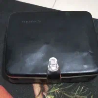 دوربین فیلمبرداری کلکسیونی|دوربین عکاسی و فیلم‌برداری|پرند, فاز ۳|دیوار