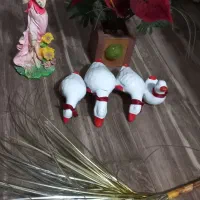 تعدادی مجسمه وگل|مجسمه، تندیس، ماکت|رشت, دروازه لاکان|دیوار