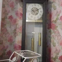 ساعت ایستاده چوبی