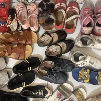 کفش سایز بزرگ‌و‌کوچیک