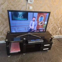 تلویزیون ال ای دی 40 اینچ سامسونگ و میز ال سی دی|تلویزیون و پروژکتور|چهاردانگه (تهران), |دیوار