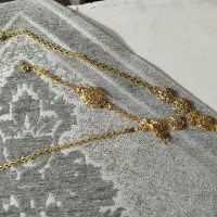 مقداری طلا زنانه 130بالای تابلو