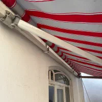 سایه بان بازویی