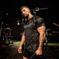 بادیگارد و راننده شخصی