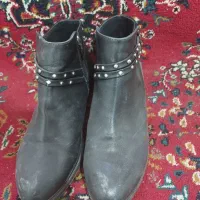 نیم بوت زنانه ۳۸|کیف، کفش، کمربند|ری, هاشمآباد|دیوار