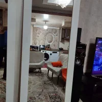 آینه ریلی برای کمد دیواری کاملا سالم جنس خوب