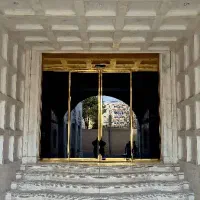 کرکره برقی.شیشه سکوریت|خدمات پیشه و مهارت|یزد, |دیوار