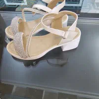 صندل مجلسی|کیف، کفش، کمربند|نیشابور, هفده شهریور|دیوار