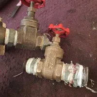 دو عدد شیر فلکه برنج سایز یک اینچ در حد نو